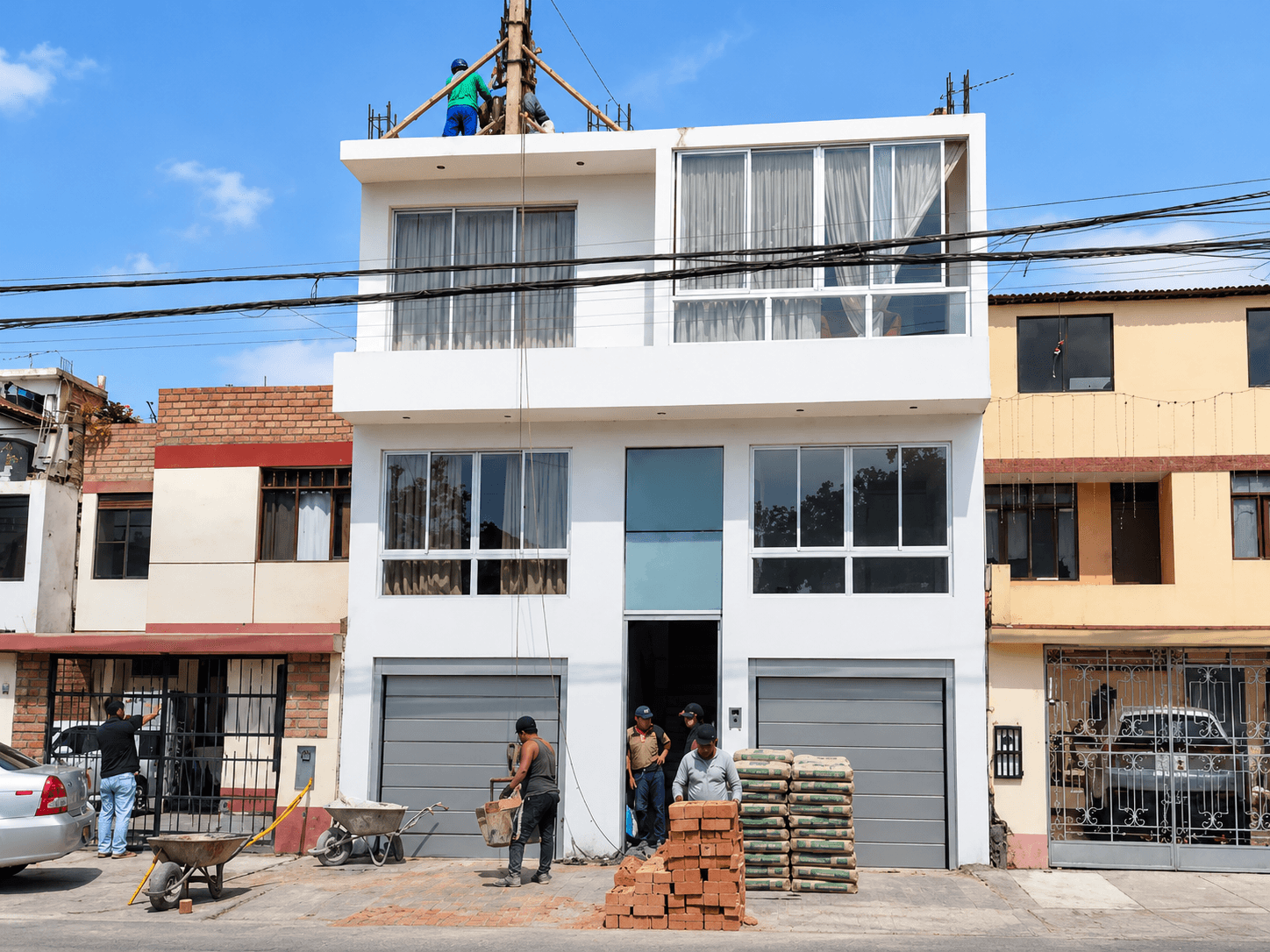 Fachada del Edificio Beta durante su etapa de construcción
